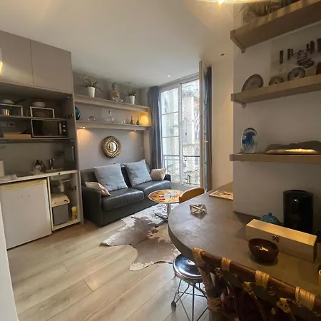 Cocoon Gallery Bed & Breakfast Parigi