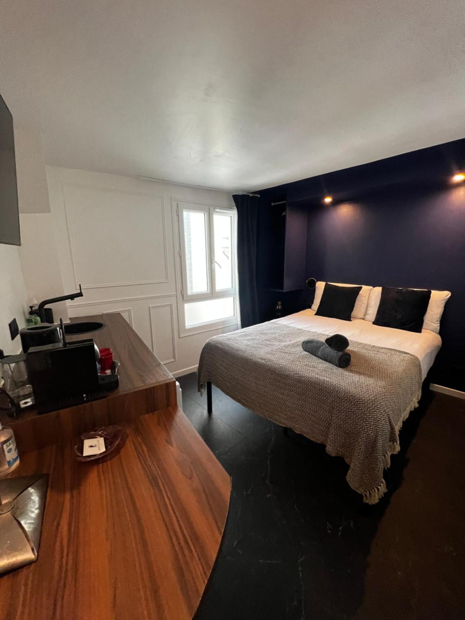 Cocoon Gallery Bed & Breakfast 3*